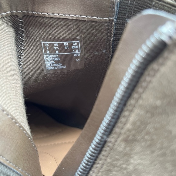 Clarks Women's Size 9.5 M Maypearl Tulsa Side Zip Olive Suede Ankle Boot Boho - Picture 8 of 10